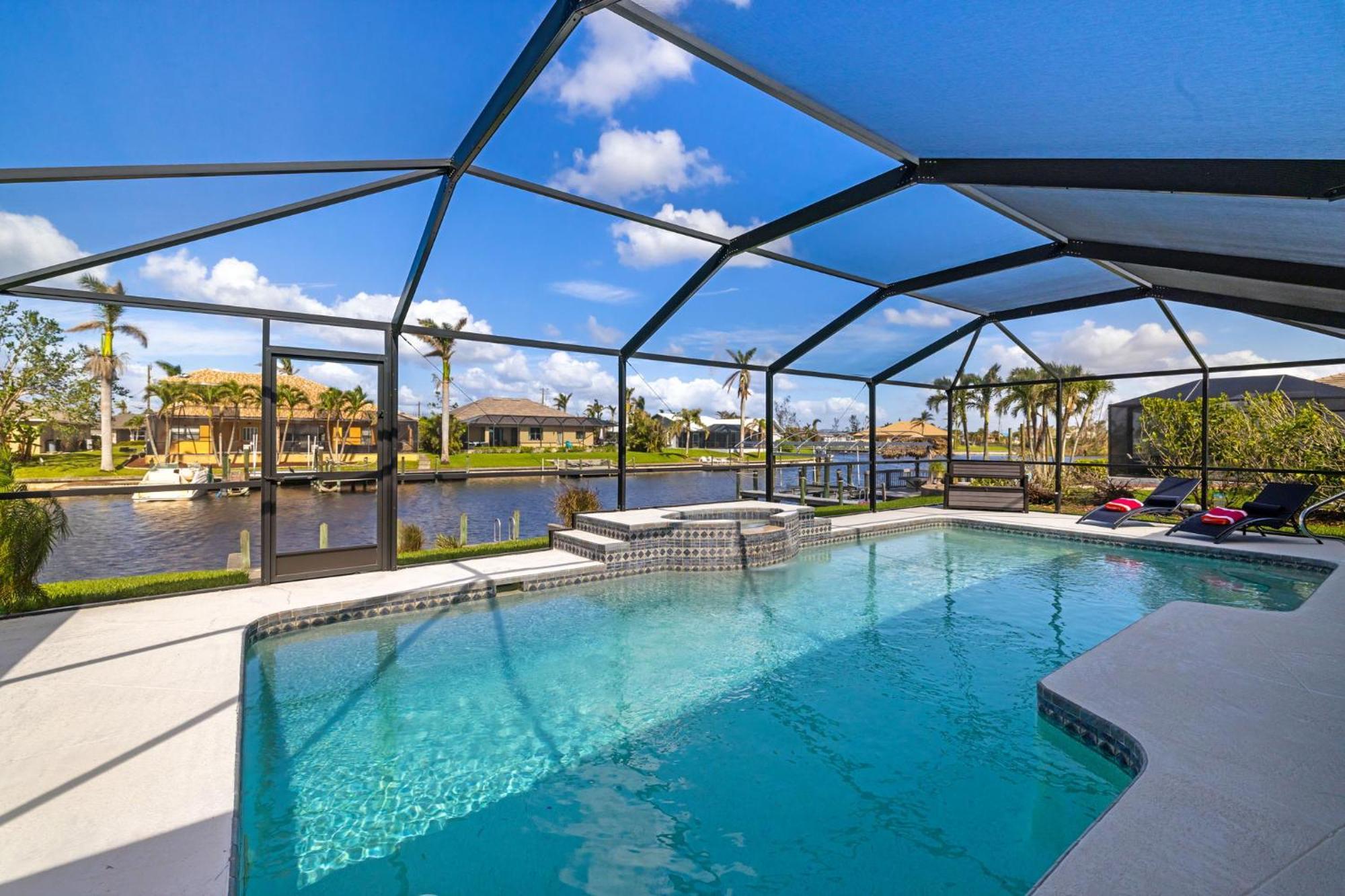 Fully Remodeled Electric-Heated Pool Home On Gulf-Access Canal - Villa Sunny Cape Coral Exteriör bild
