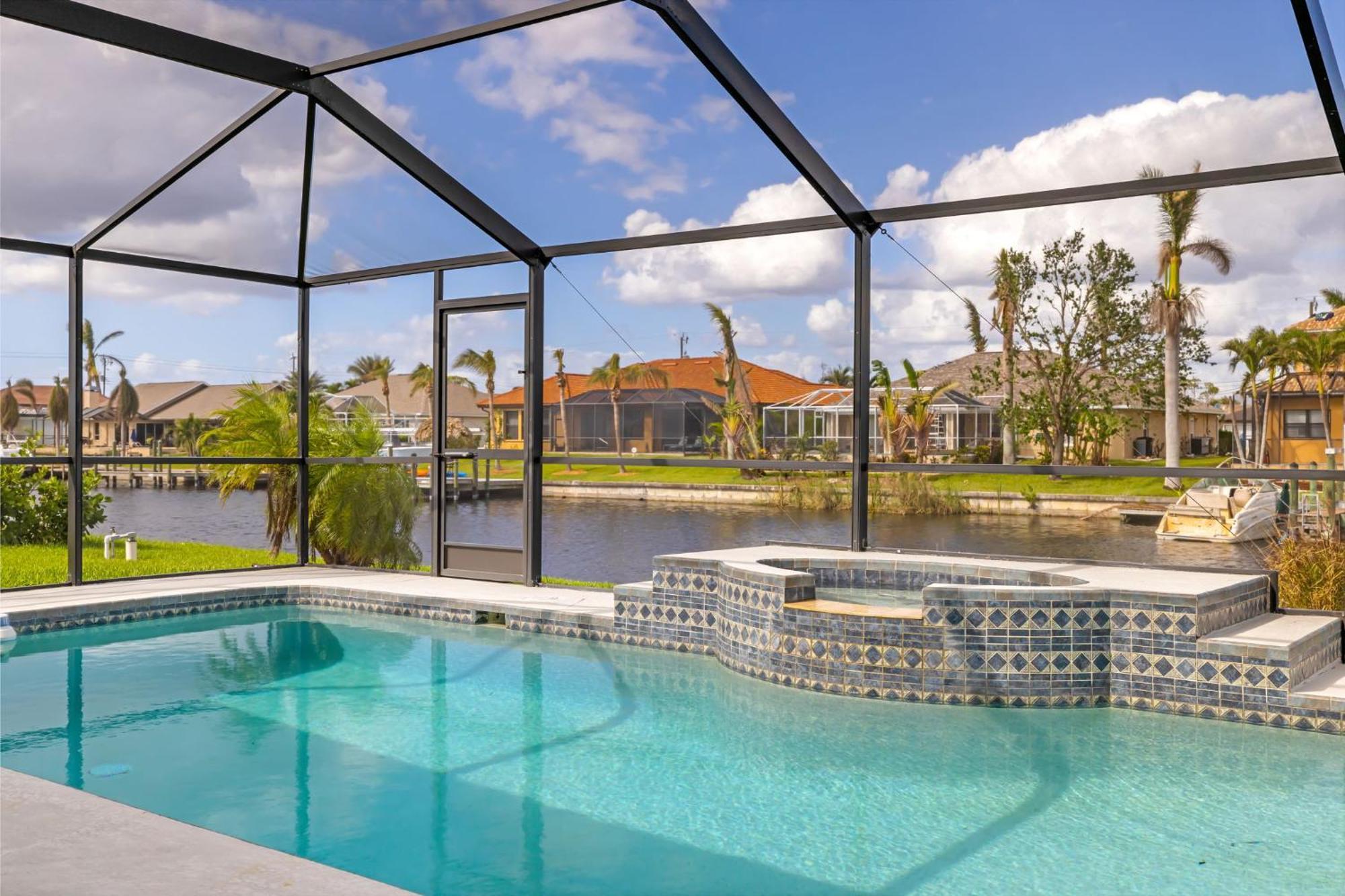 Fully Remodeled Electric-Heated Pool Home On Gulf-Access Canal - Villa Sunny Cape Coral Exteriör bild