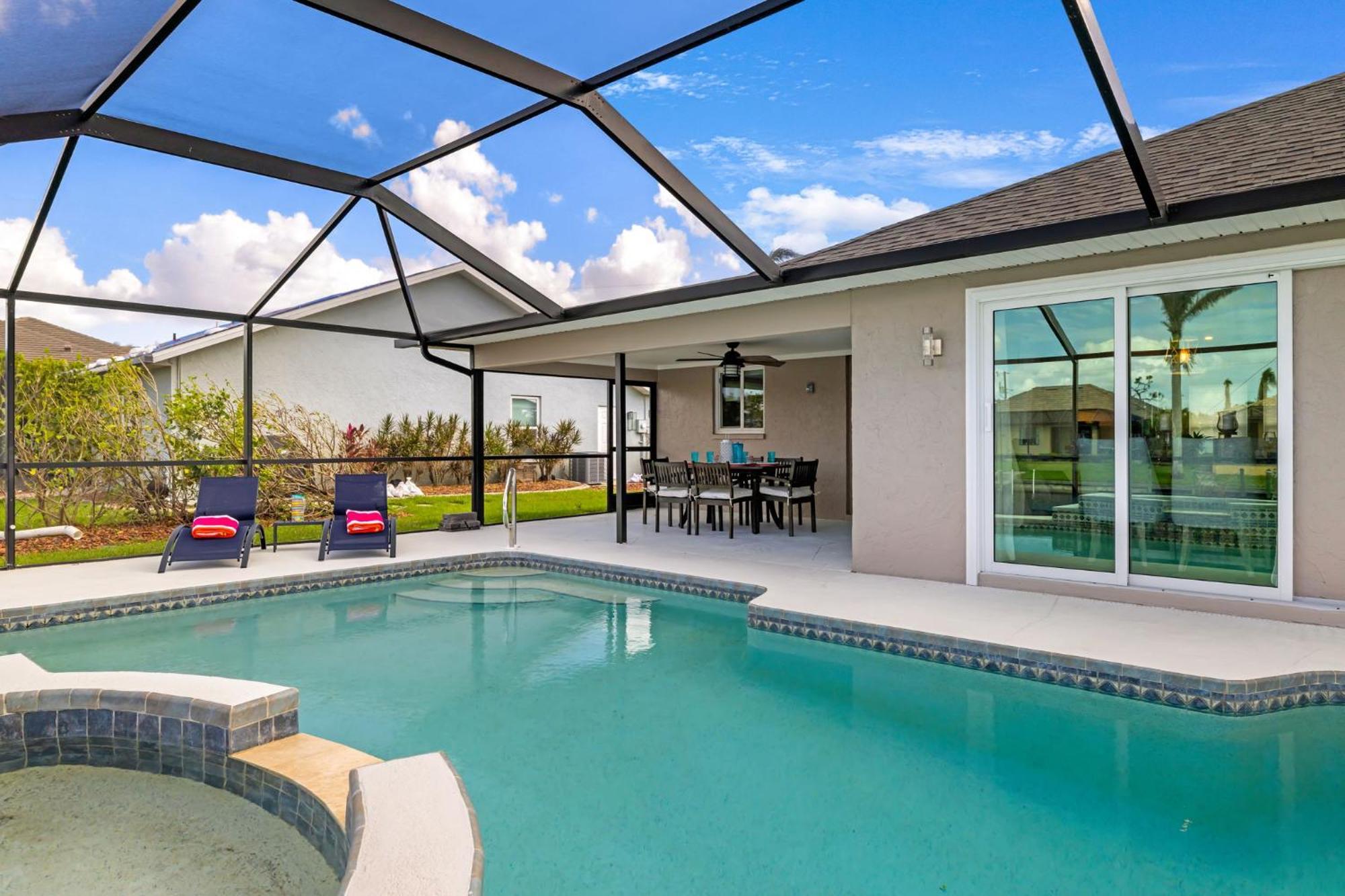 Fully Remodeled Electric-Heated Pool Home On Gulf-Access Canal - Villa Sunny Cape Coral Exteriör bild