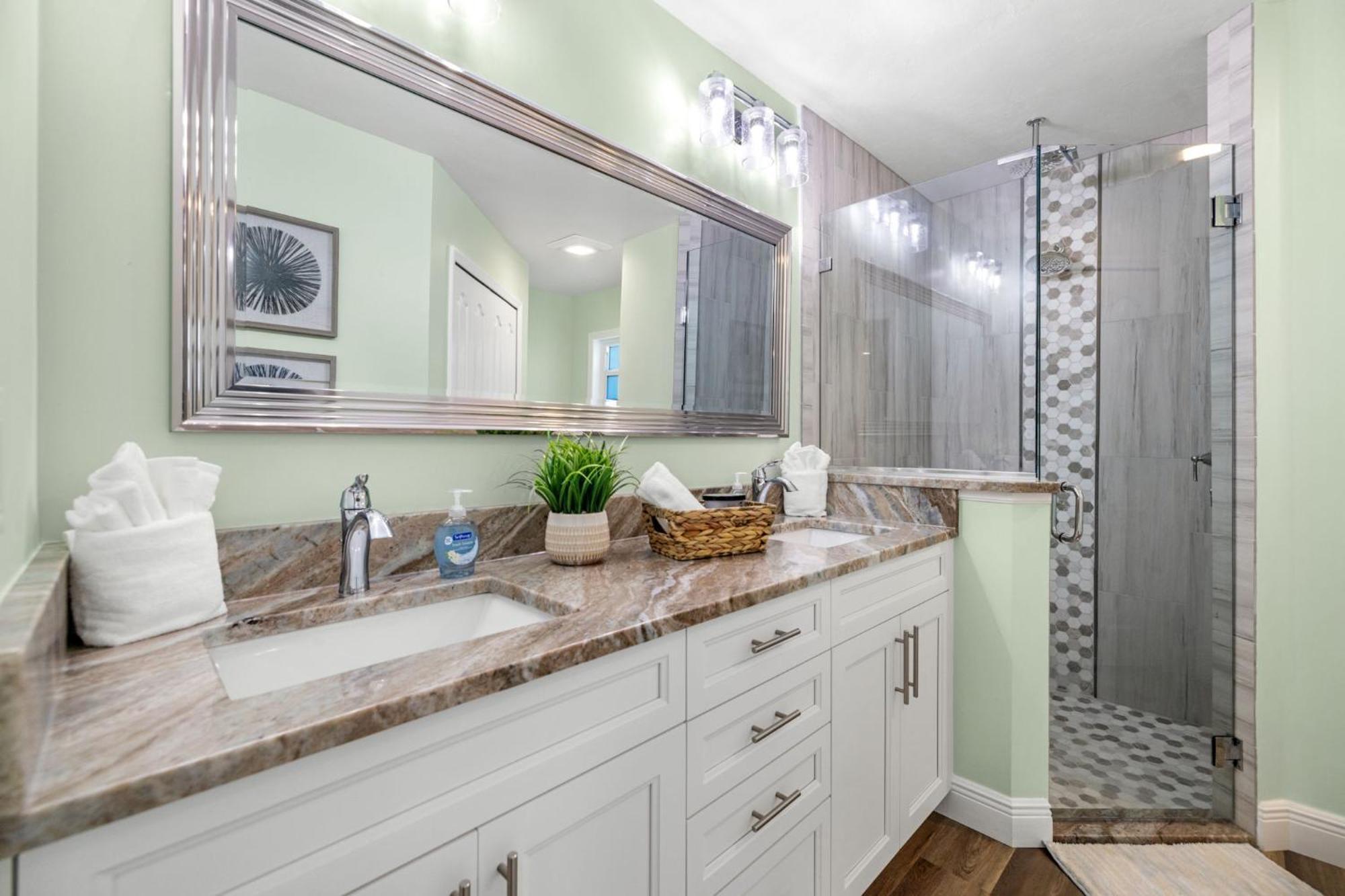 Fully Remodeled Electric-Heated Pool Home On Gulf-Access Canal - Villa Sunny Cape Coral Exteriör bild