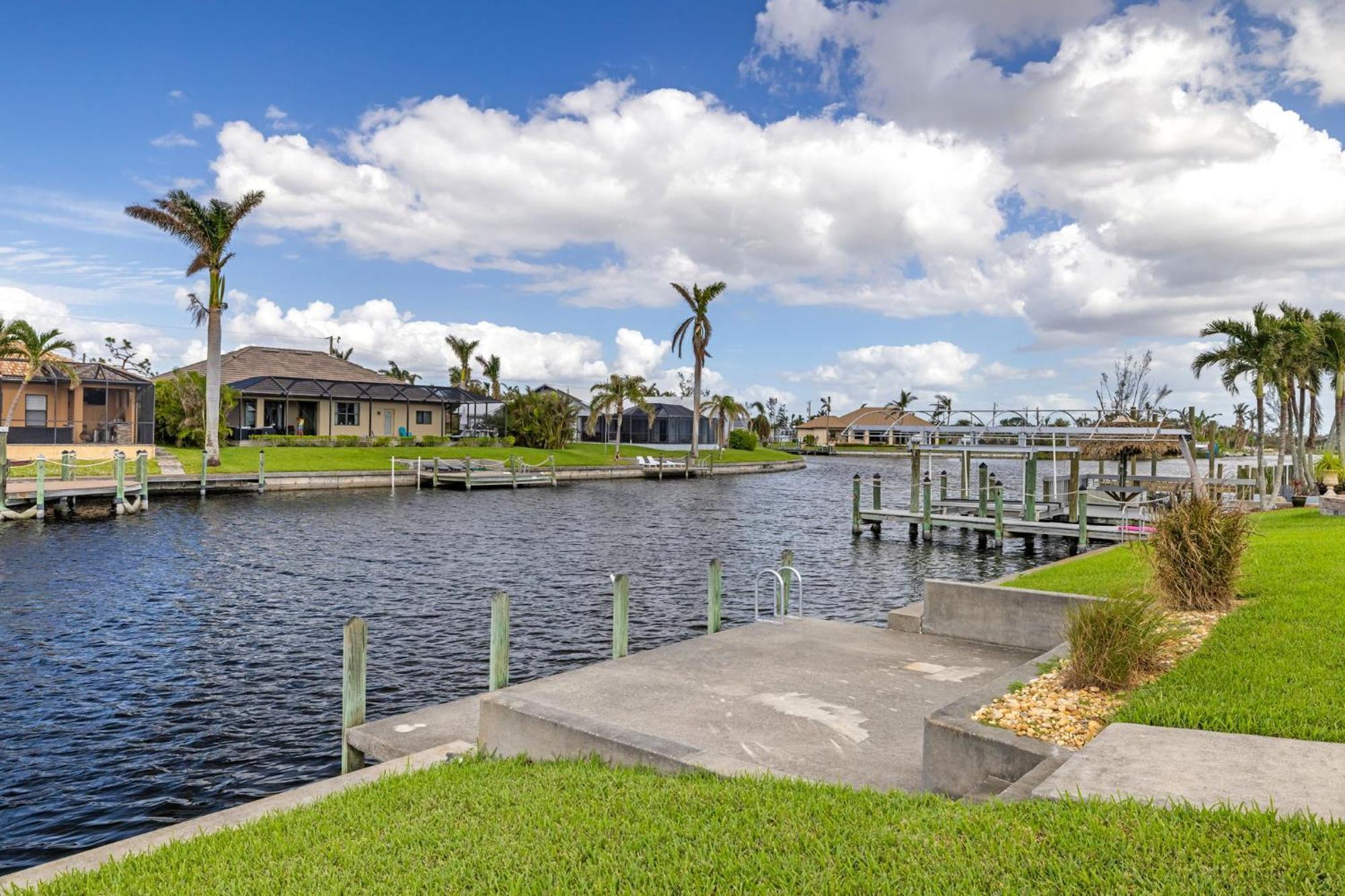 Fully Remodeled Electric-Heated Pool Home On Gulf-Access Canal - Villa Sunny Cape Coral Exteriör bild